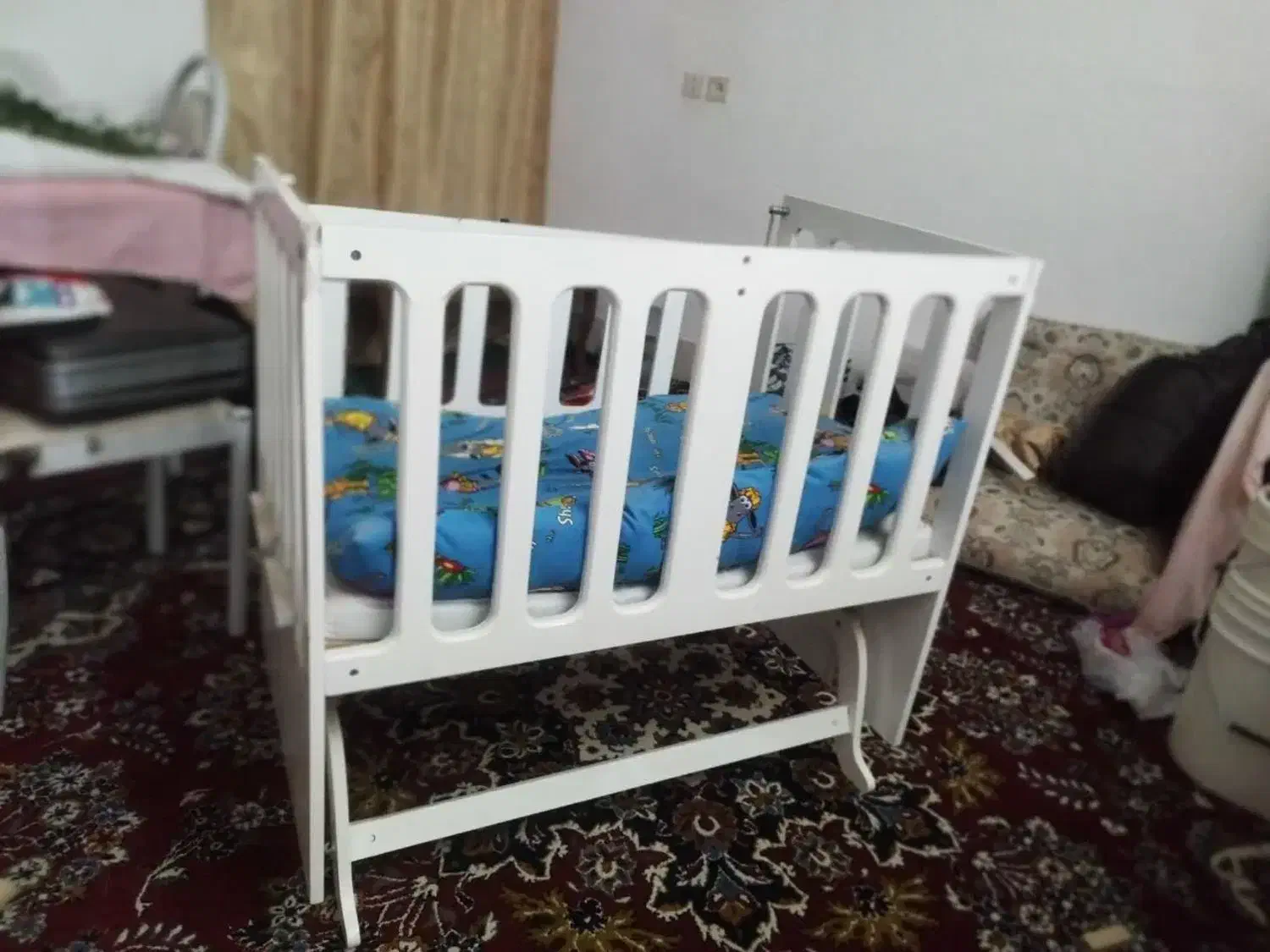 گهواره نوزادی|تخت و صندلی بچه|رفسنجان, |دیوار