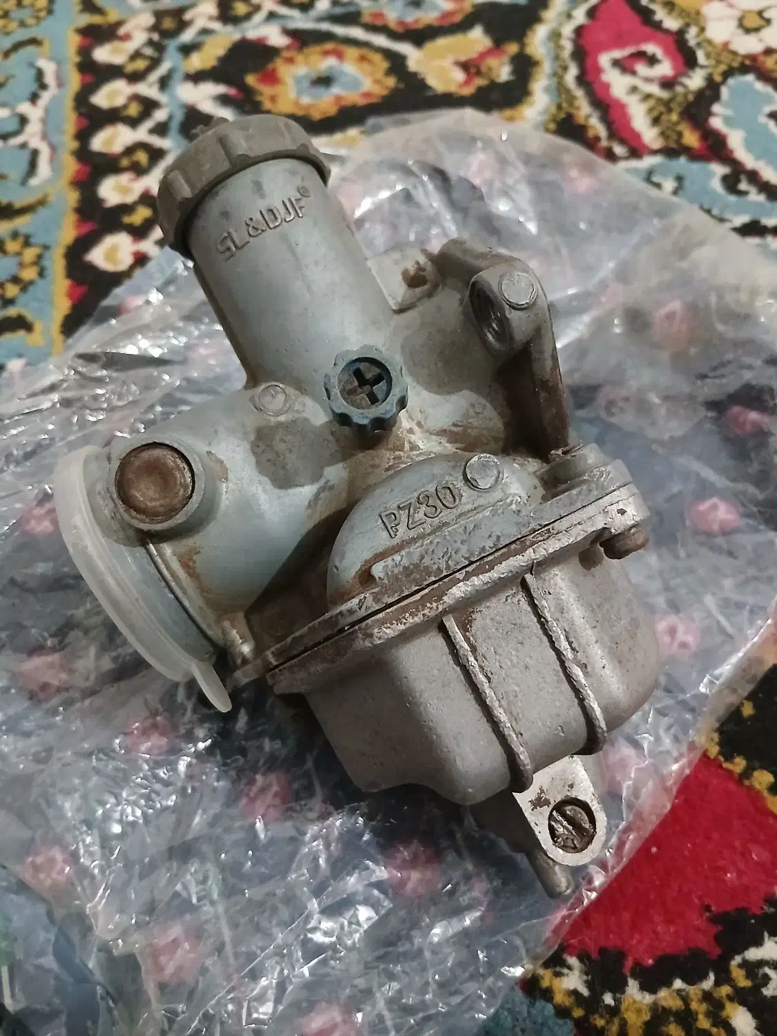 کاربراتور موتور سه چرخ ۲۰۰|قطعات یدکی و لوازم جانبی|اهواز, زرگان|دیوار