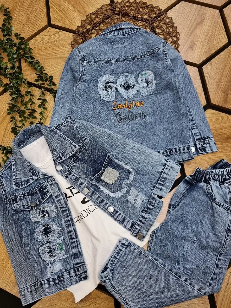 تمامی جنس های مغازه مو به قیمت فاکتور میفروشم|فروشگاه و مغازه|قروه, |دیوار