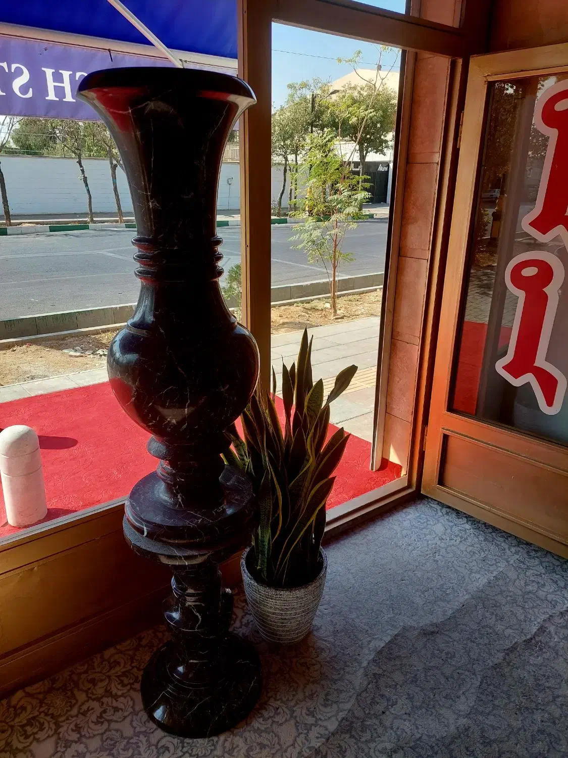 انواع گلدان سنگی مرمر و مرمریت|مجسمه، تندیس، ماکت|باقرشهر, |دیوار