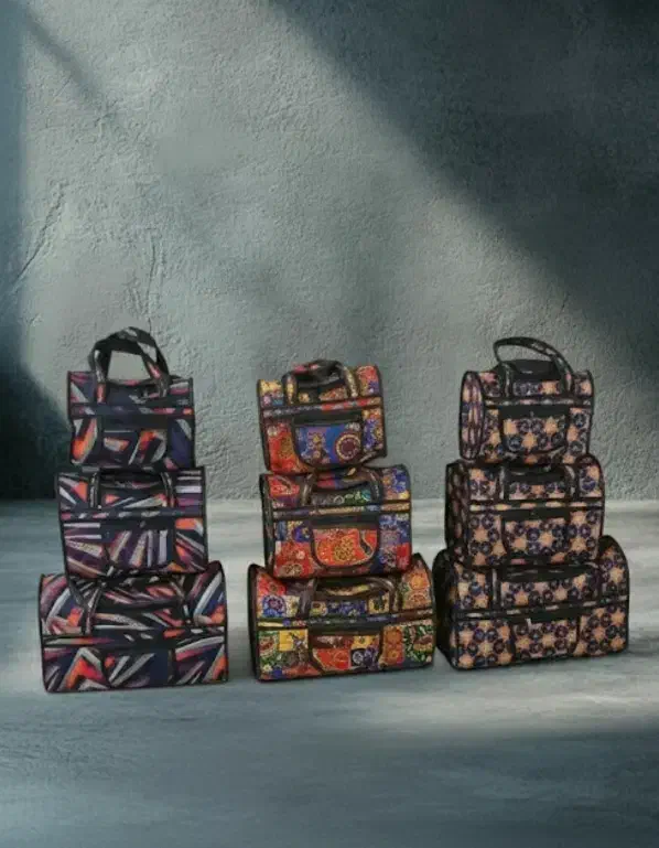 مسافرتی سه تیکه|کیف، کفش، کمربند|خورموج, |دیوار