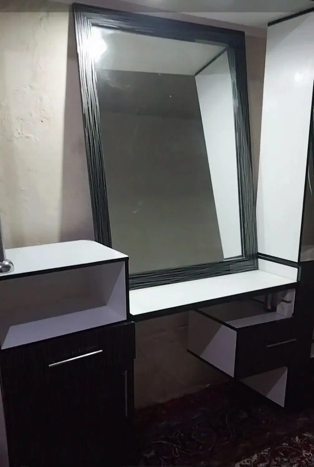 دکور آرایشگاه|آرایشگاه و سالن‌های زیبایی|علی‌آباد کتول, |دیوار