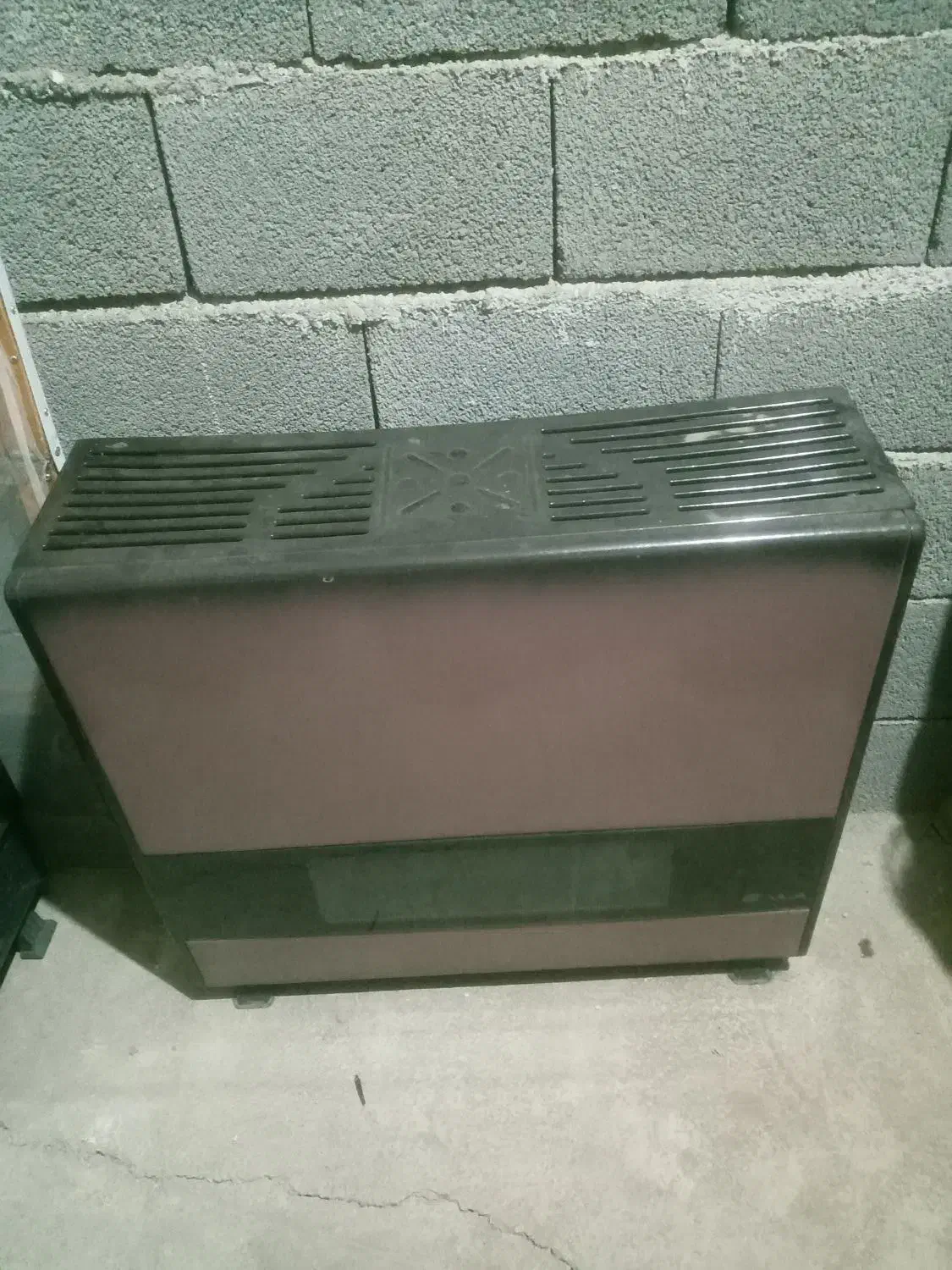 انواع بخاری گازی با ضمانت فروشی|بخاری، هیتر، شومینه|سنندج, |دیوار