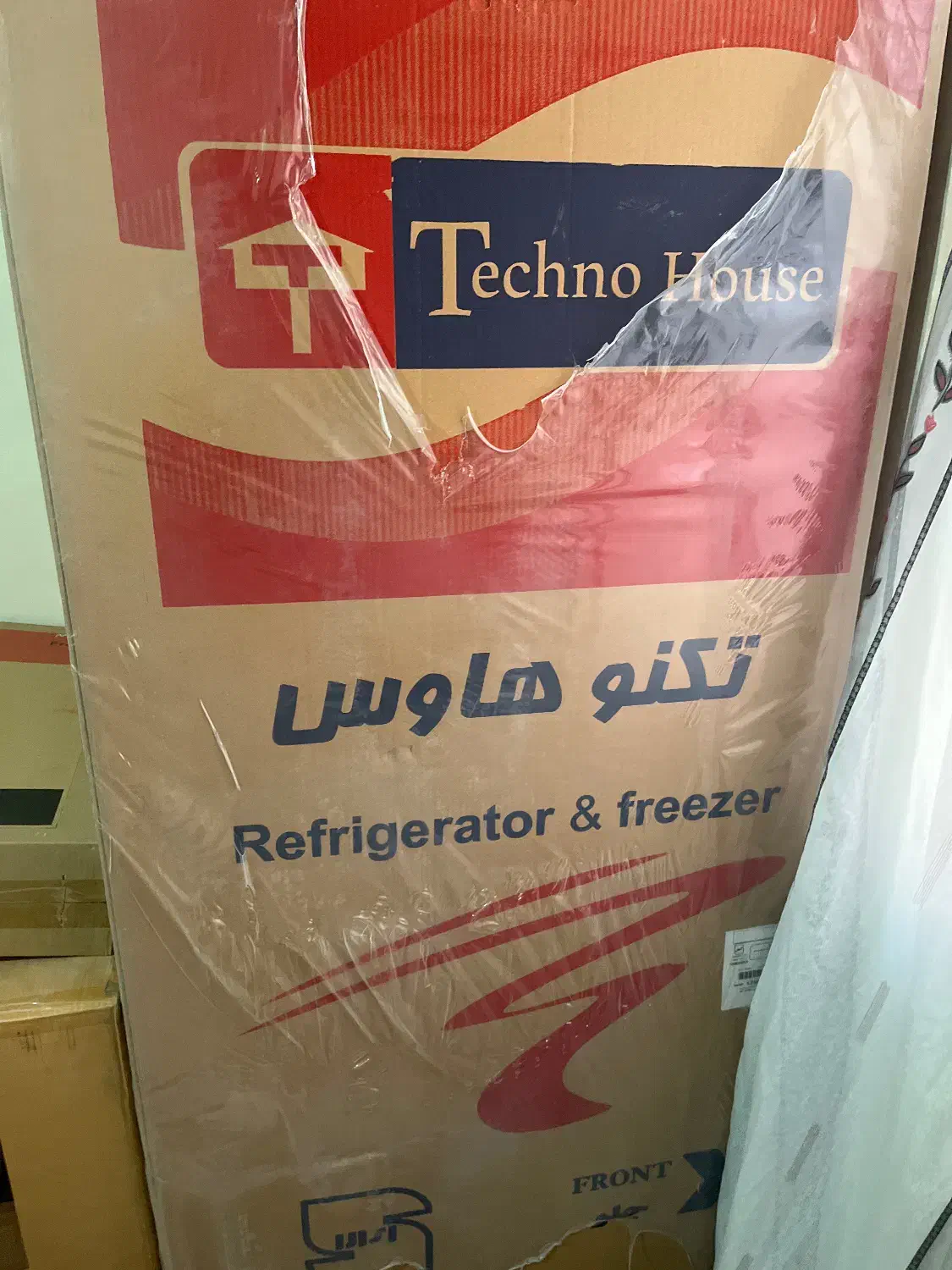 یخچال|یخچال و فریزر|بومهن, |دیوار