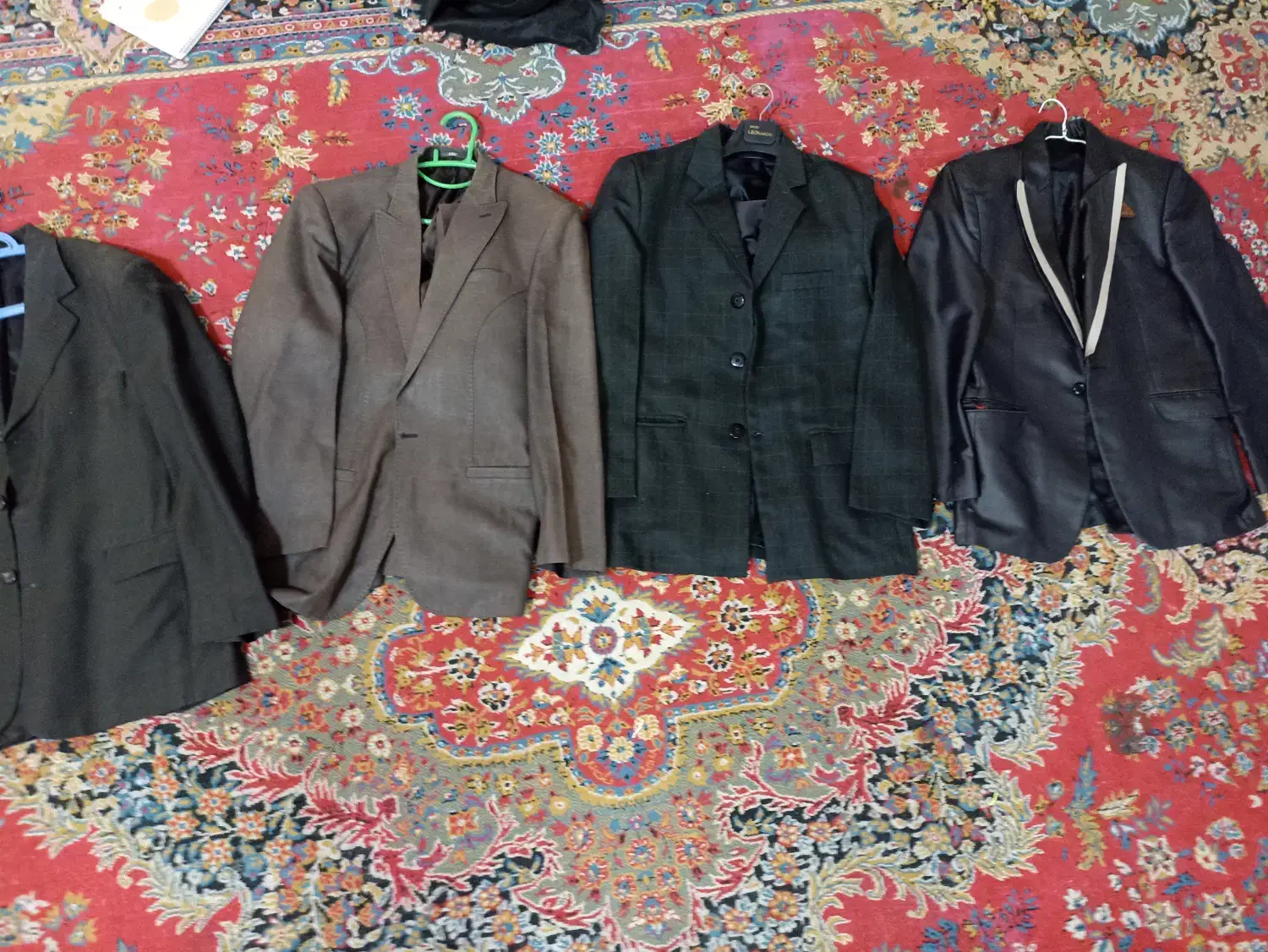 کت و شلوار|لباس|شوشتر, |دیوار