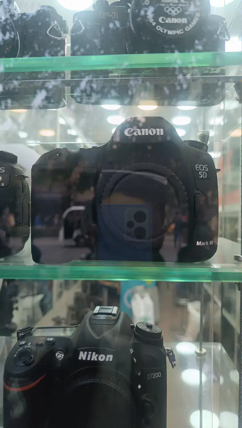 فروش دوربین عکاسی  D۷۰۰|دوربین عکاسی و فیلم‌برداری|ایلام, |دیوار