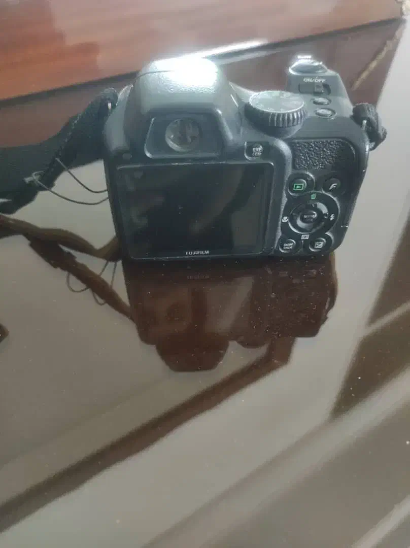 دوربین|دوربین عکاسی و فیلم‌برداری|اندیشه, اندیشه فاز ۱|دیوار