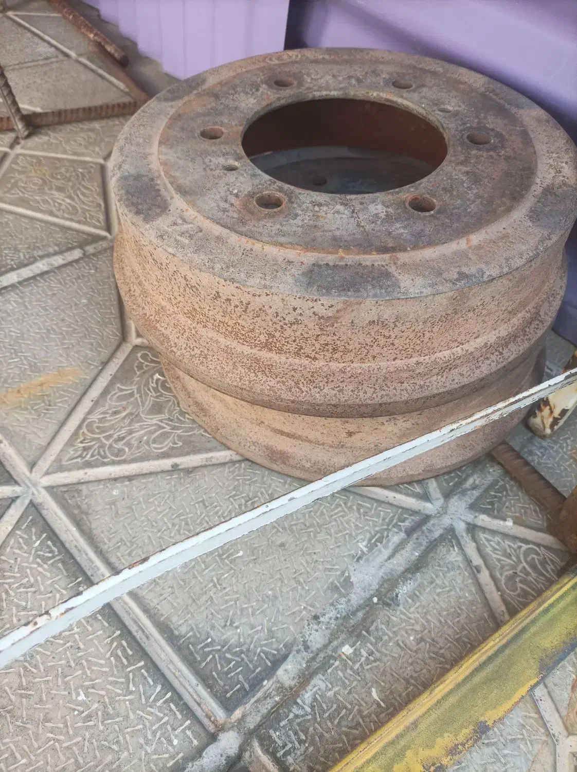 کاسه چرخ نیسان|قطعات یدکی و لوازم جانبی|تاکستان, |دیوار