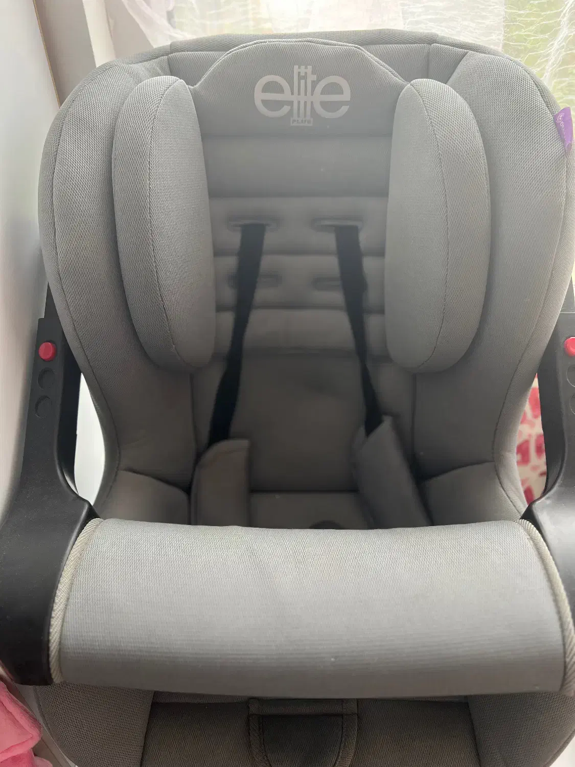 صندلی ماشین کودک|تخت و صندلی بچه|رشت, گلسار|دیوار