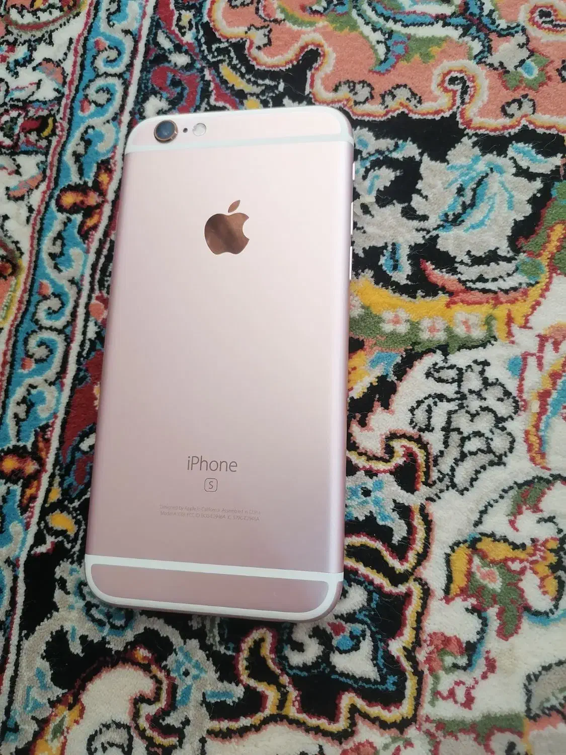 آیفون 6s رزگلد در حد نو|موبایل|شیراز, شهرک گلدشت حافظ‎|دیوار