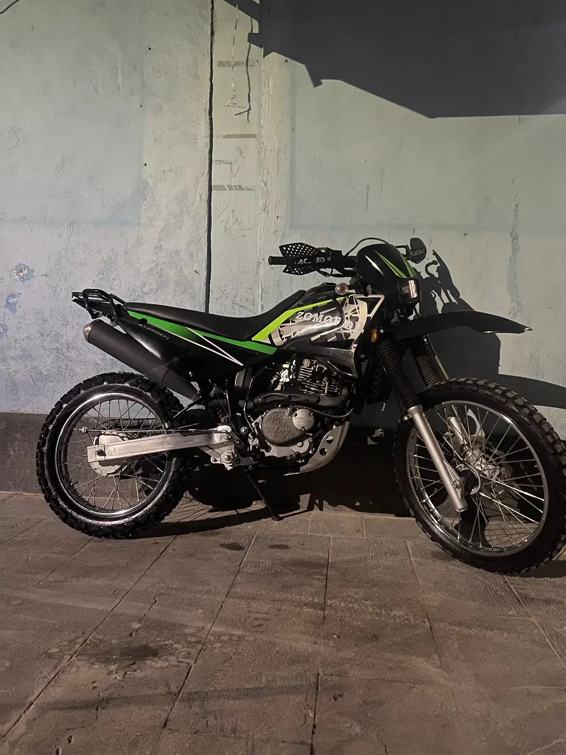 تریل زمرد۲۰۰|موتورسیکلت|آشخانه, |دیوار