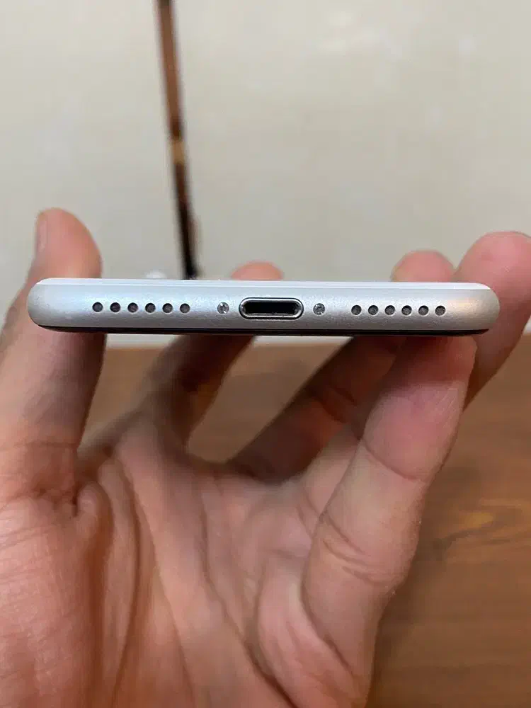 آیفون se مدل 2020|موبایل|شهرضا, |دیوار