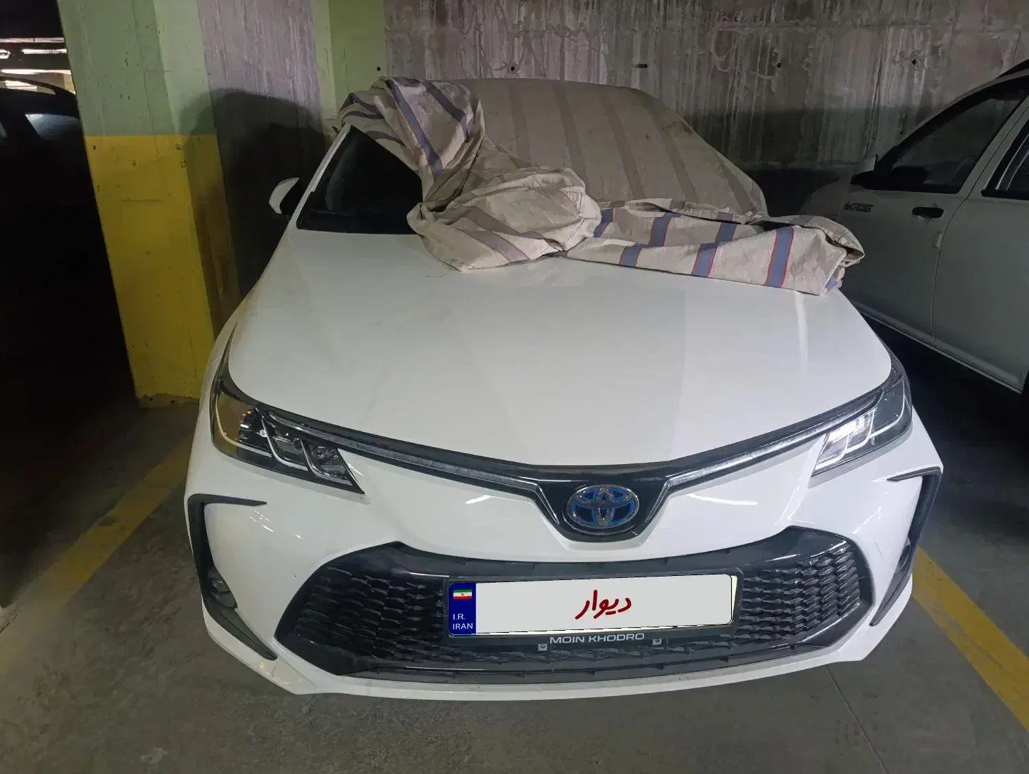 تویوتا کرولا 1800هیبرید مدل 2023|خودرو سواری و وانت|مشهد, هفده شهریور|دیوار