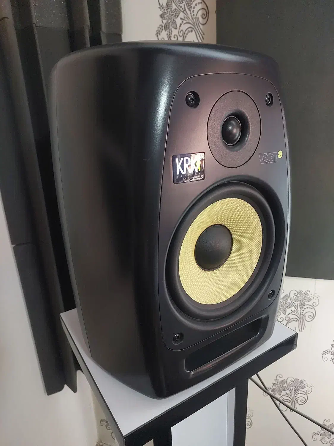 اسپیکر مانیتورینگ KRK VXT 8|سیستم صوتی خانگی|اندیشه, اندیشه فاز ۳|دیوار