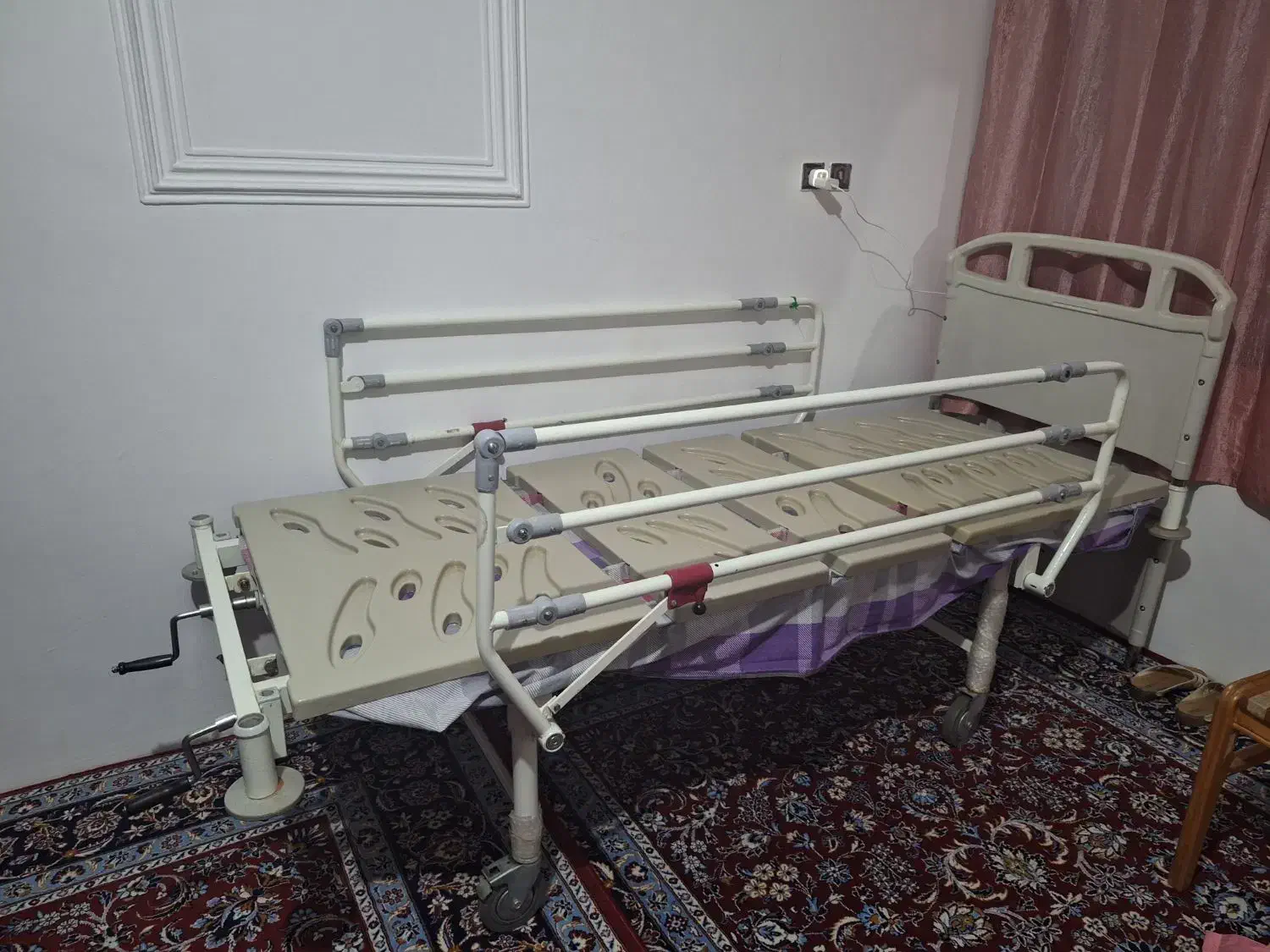 تخت بیمارستانی ۲شکن مکانیکی|پزشکی|نوشهر, |دیوار