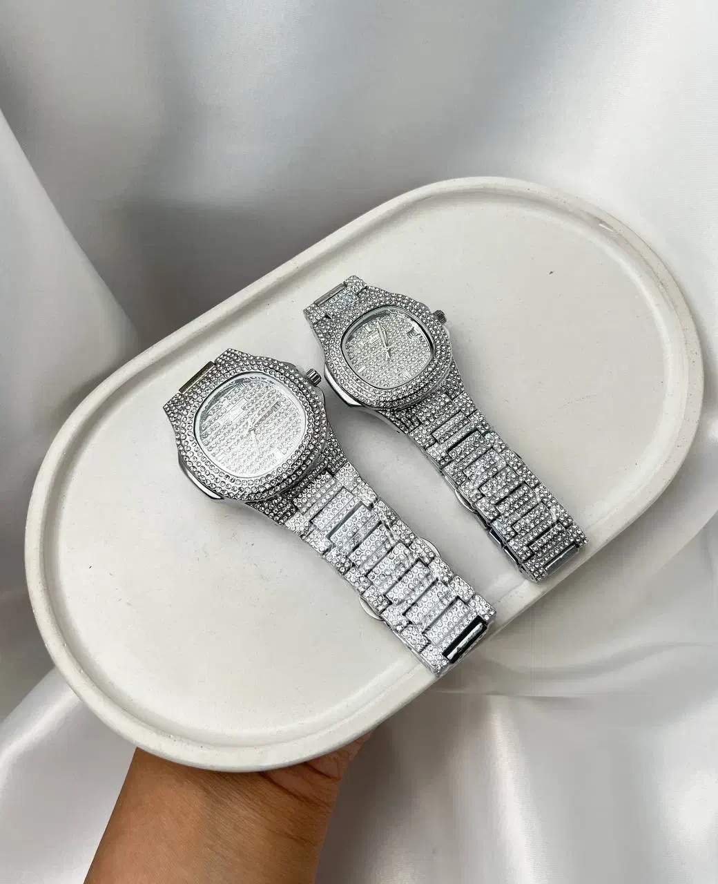 فول  نگین|ساعت|رشت, دیلمان|دیوار