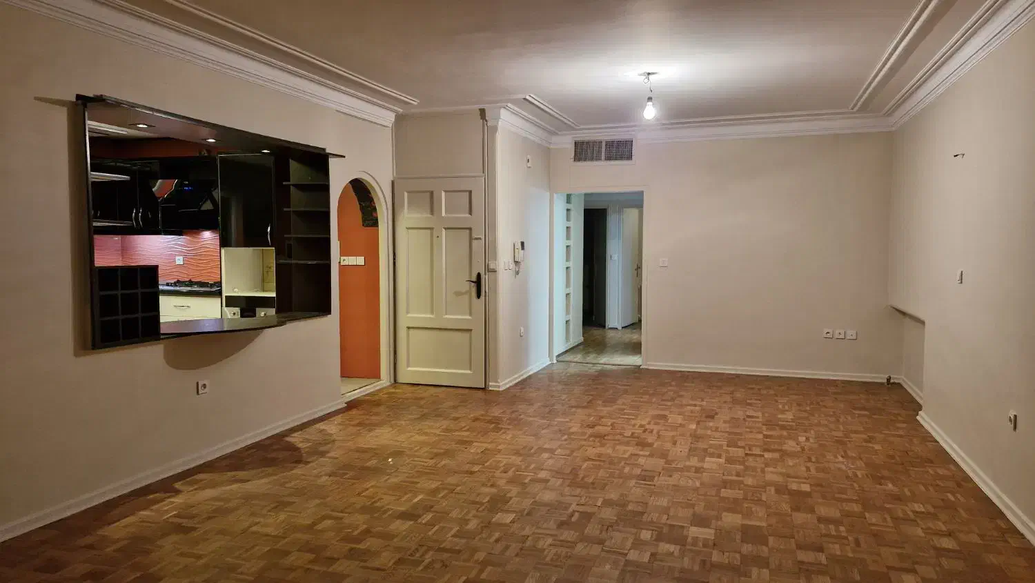 سئول ۱۲۵ متر ۳ خوابه کم واحد