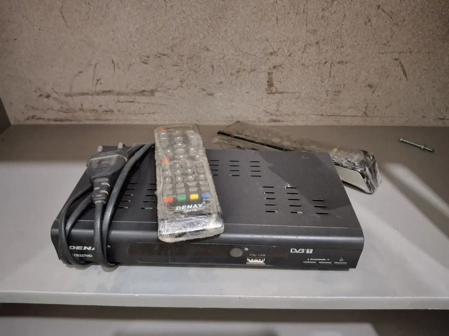 تلویزیون سامسونگ اولترا اسلیم با دیجیتال و میز|تلویزیون و پروژکتور|قم, انسجام|دیوار