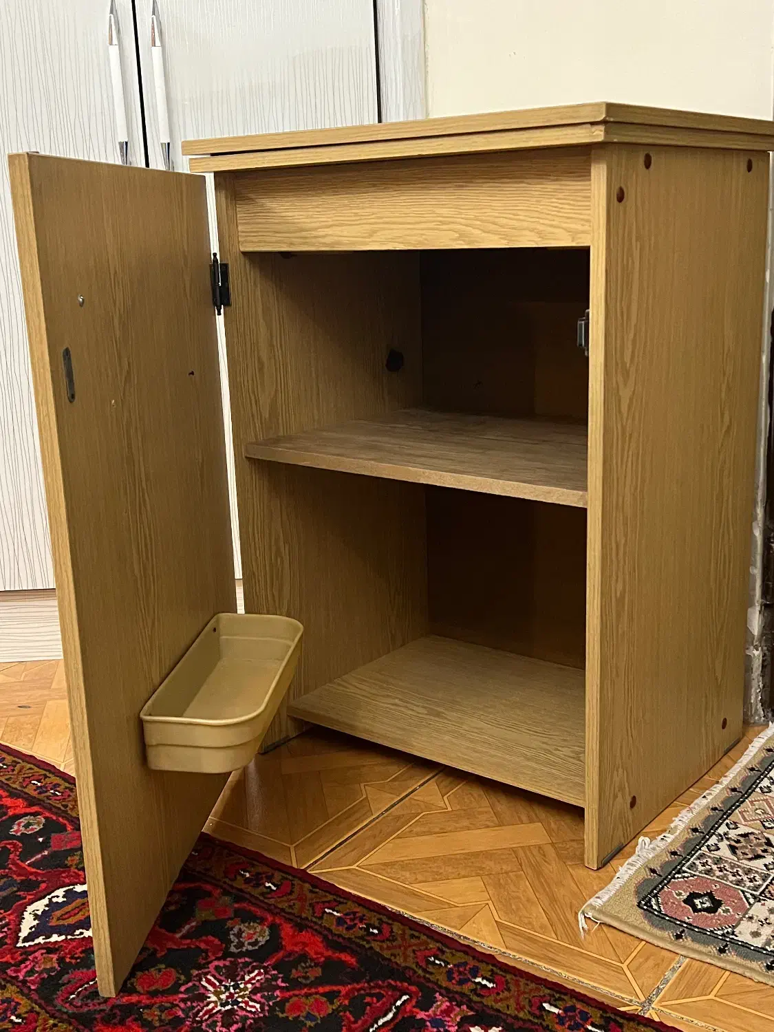 میز چرخ خیاطی|لوازم خیاطی و بافتنی|کرج, کلاک پایین|دیوار