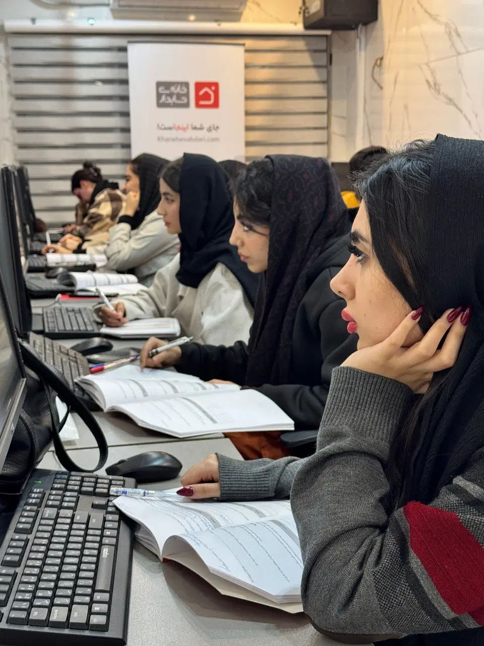 حسابدار شو استخدام شو تضمینی|استخدام مالی، حسابداری، حقوقی|تهران, فاطمی|دیوار