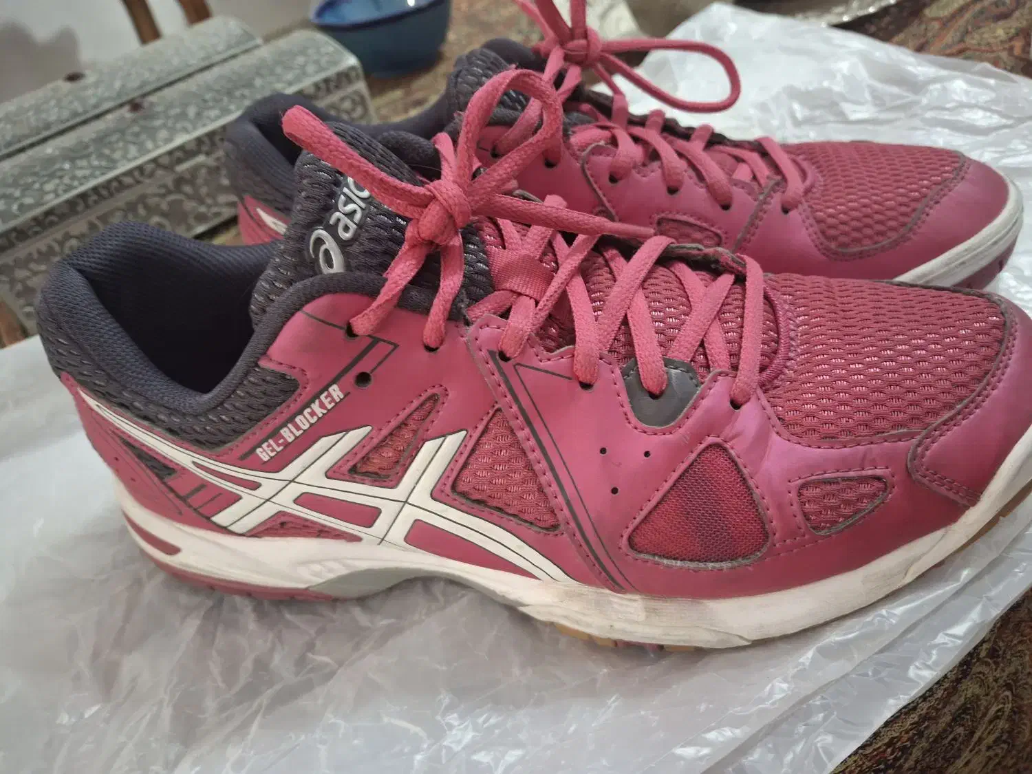 کتونی اورجینال|کیف، کفش، کمربند|قم, انسجام|دیوار