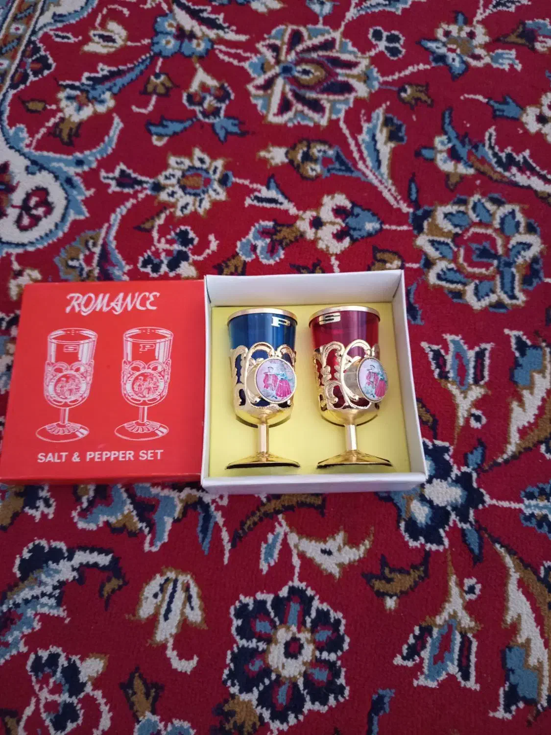 نمکدان قدیمی|کلکسیون اشیاء عتیقه|جهرم, |دیوار