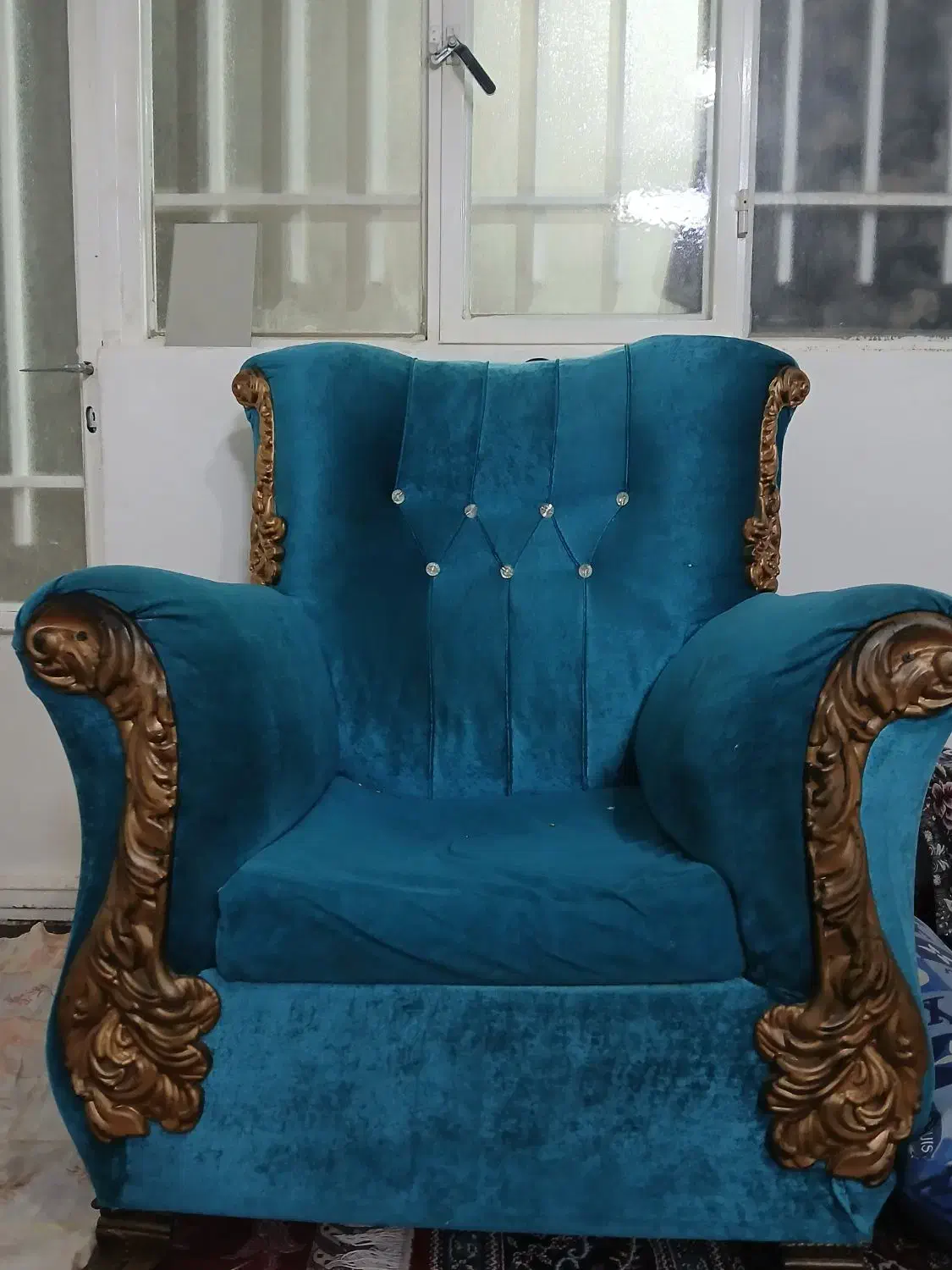 مبل|مبلمان خانگی و میز عسلی|قم, قلعه کامکار|دیوار