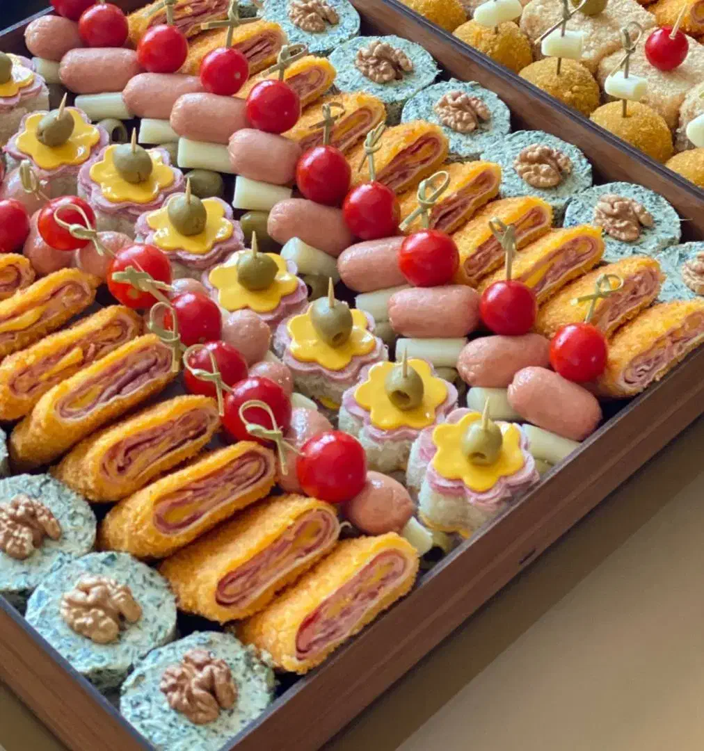 سفارش انواع میز بار  ، پک اقتصادی و فینگرفود|خدمات پذیرایی، مراسم|سیرجان, |دیوار