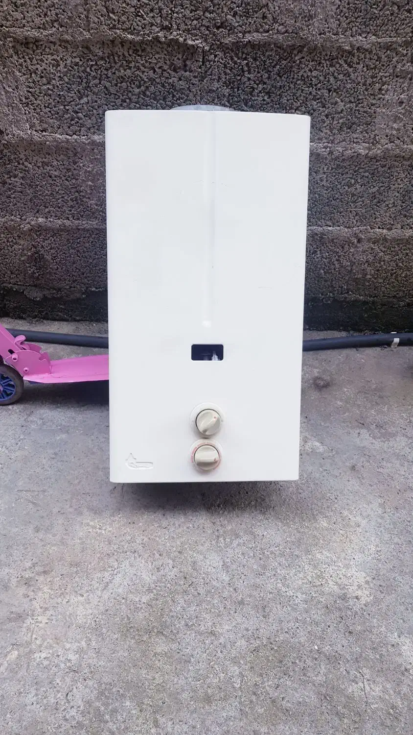 ۴ عدد آبگرمکن کارکرده بوتان و ایران شرق|آبگرمکن، پکیج، شوفاژ|فومن, |دیوار