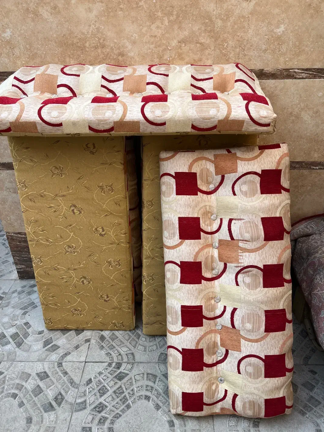 پشتی|پشتی|اسلام‌‌آباد غرب, |دیوار