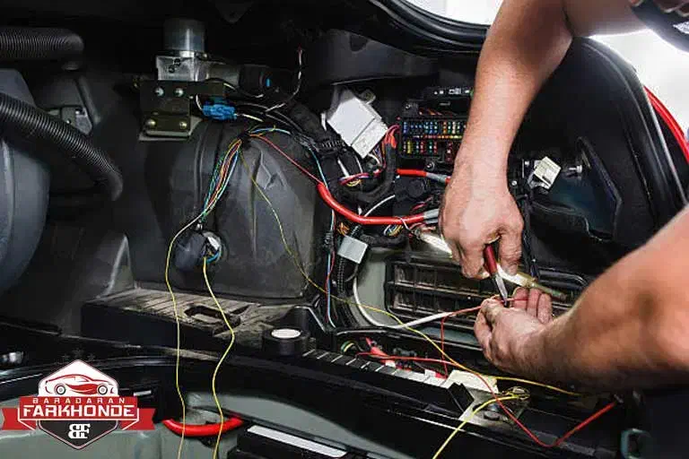 خدمات باطری سازی برق خودرو تست موتور تعمیر در محل|خدمات موتور و ماشین|تبریز, |دیوار