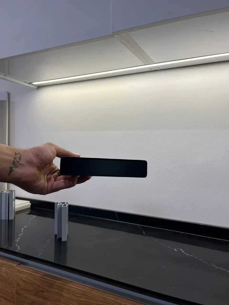 دستگیره بدون روزت یه تیکه با قفل و مغزی مگنتی|مصالح و تجهیزات ساختمان|تهران, خواجه نظام الملک|دیوار