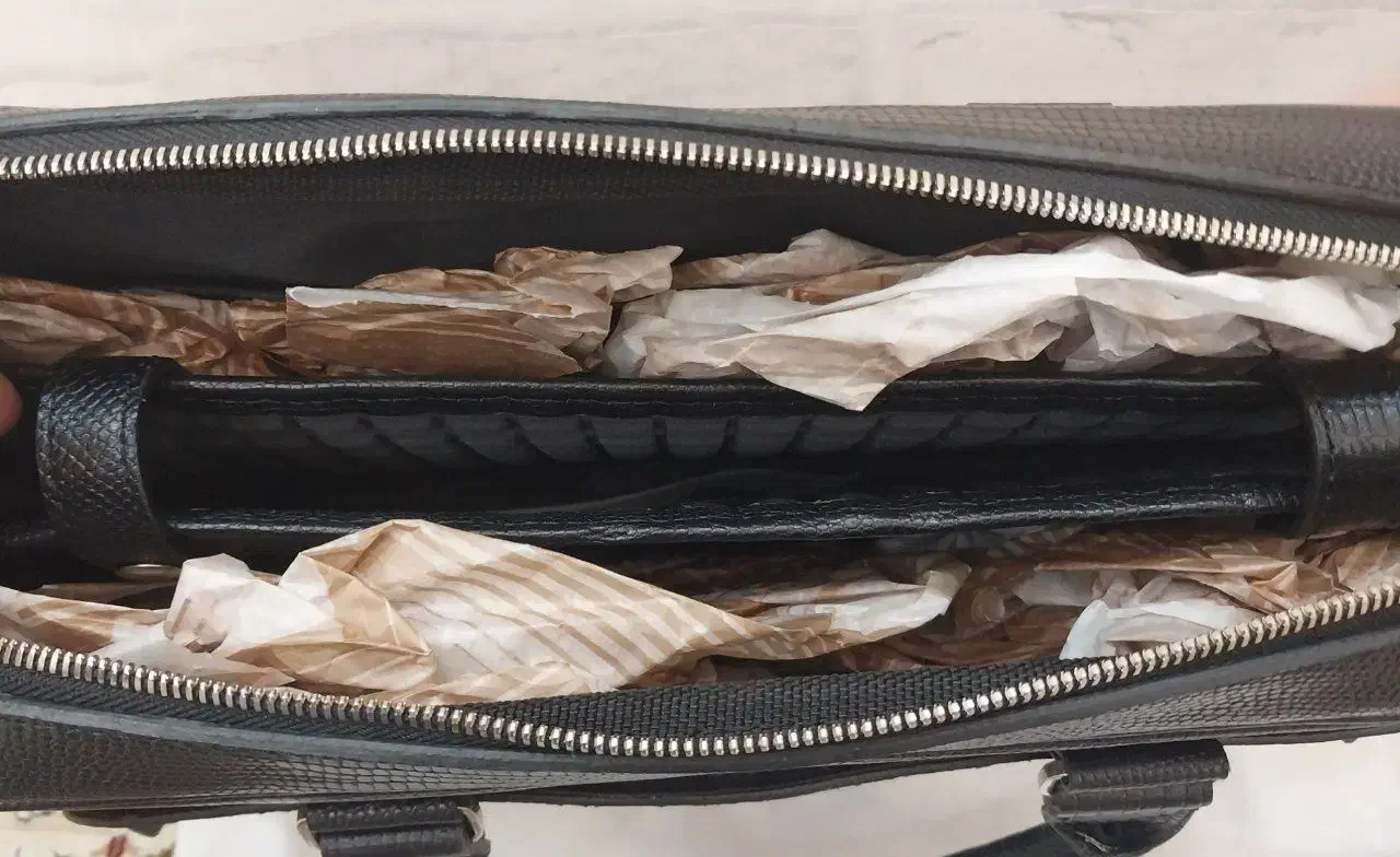 فروش یک عدد کیف|کیف، کفش، کمربند|ملایر, |دیوار