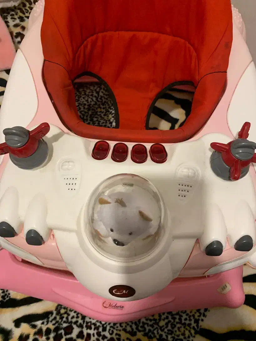 روروئک وتاب بچه|کالسکه و لوازم جانبی|رشت, پیرکلاچای|دیوار