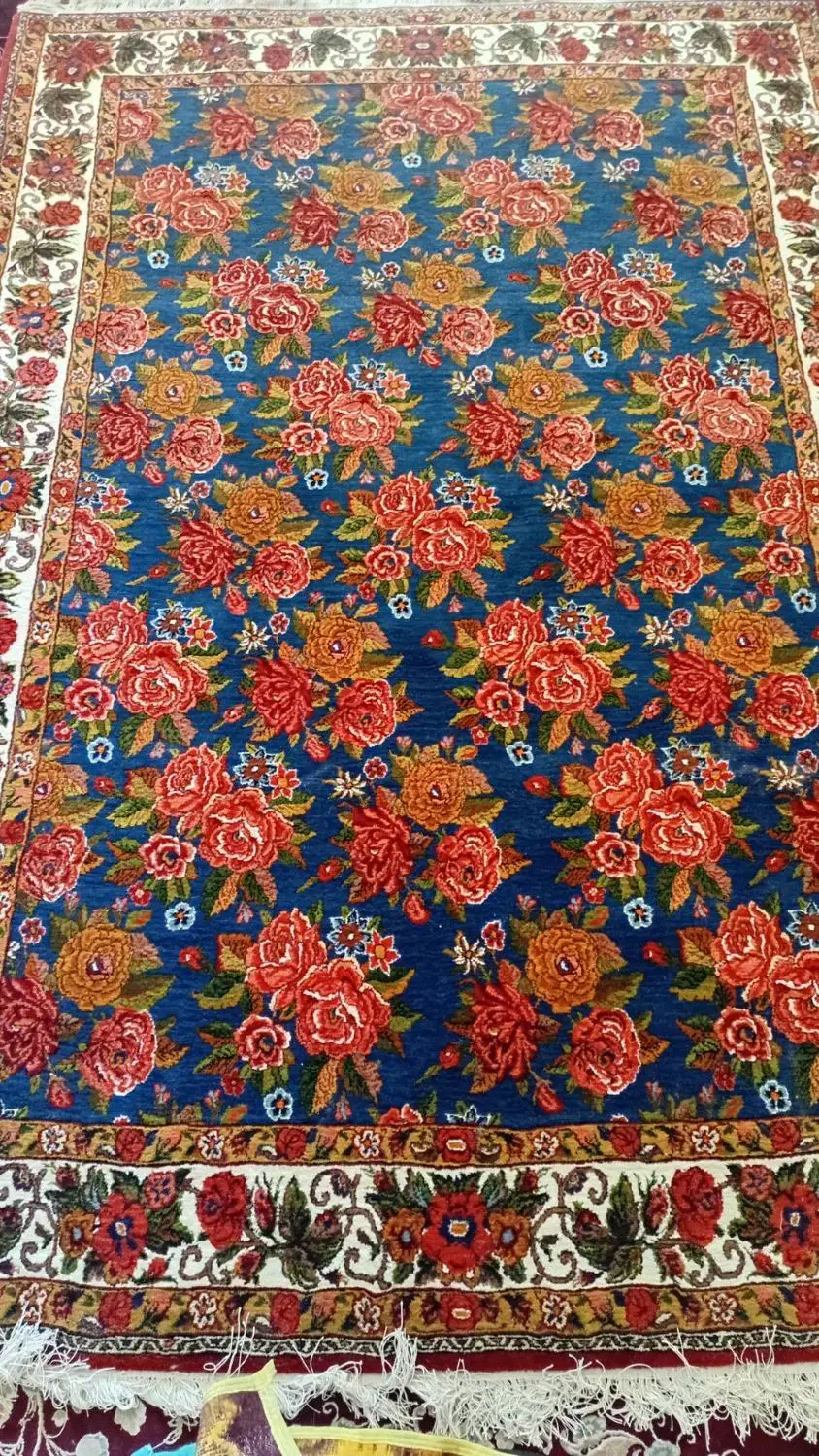 قالی دستباف رز افشان|فرش|شهرکرد, |دیوار