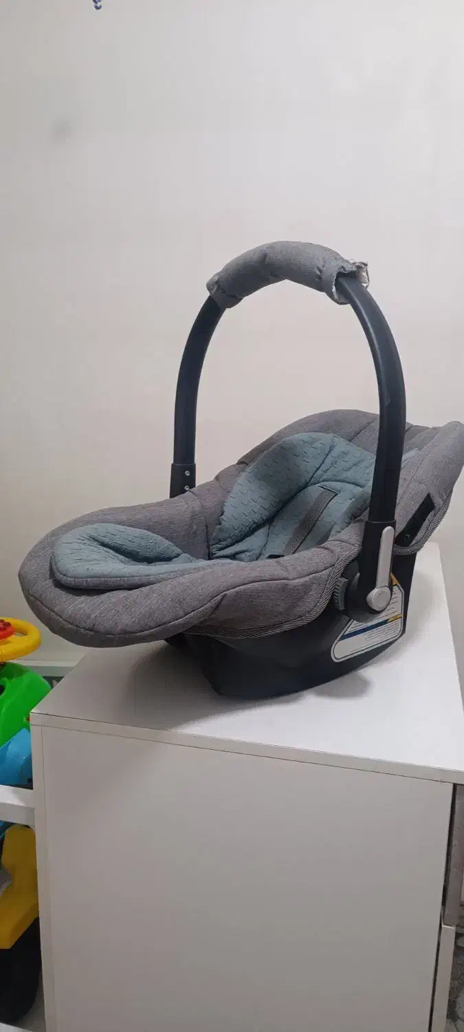 کریر نوزاد|کالسکه و لوازم جانبی|نسیم‌شهر, |دیوار