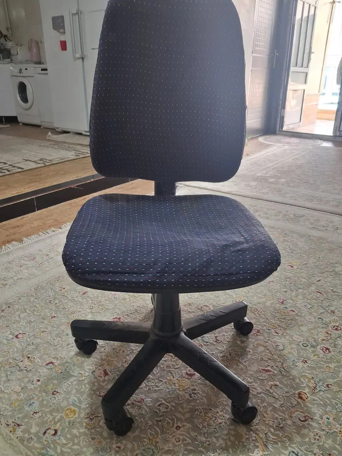 صندلی چرخدار دار|صندلی و نیمکت|آبدانان, |دیوار