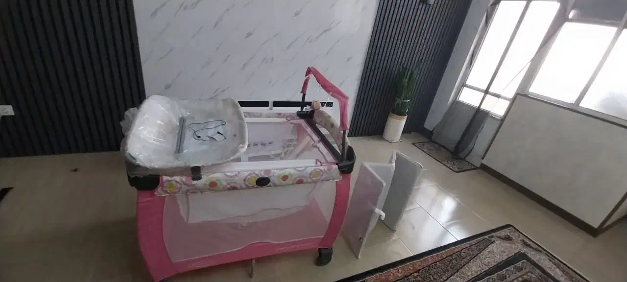 تخت نوزاد|تخت و صندلی بچه|کرج, کرج نو|دیوار