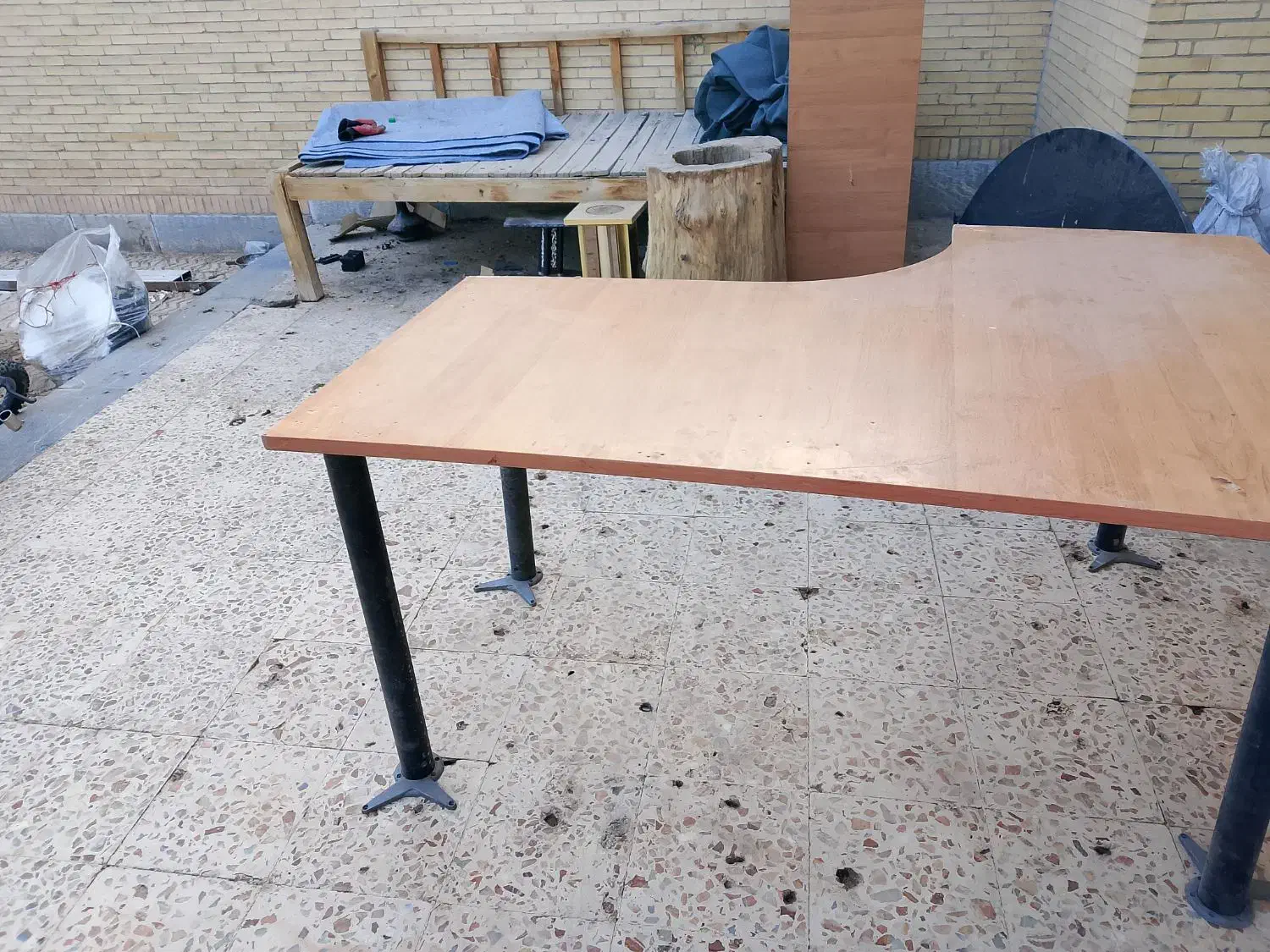 میز اداری در حد قیمت مناسب|مبلمان اداری|کرمان, |دیوار