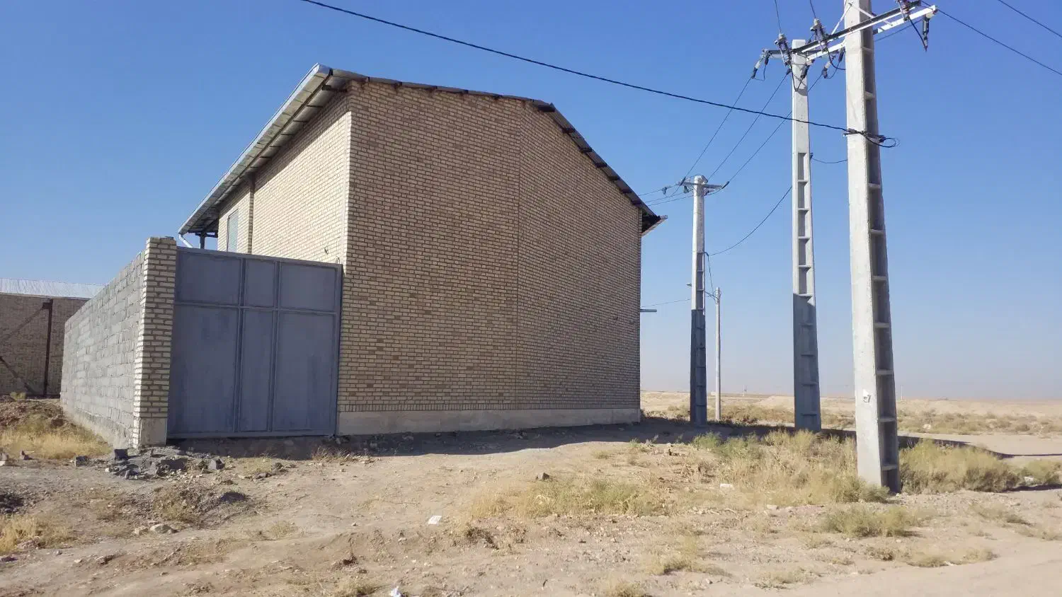 تعمیرات،سیم کشی  و نصب وراه اندازی برق ساختمان|خدمات پیشه و مهارت|شیروان (خراسان), |دیوار