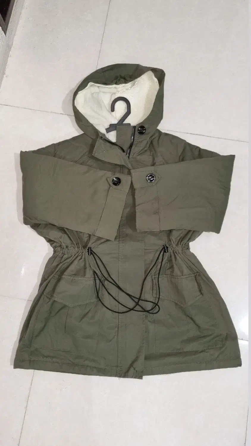 کاپشن|لباس|مشگین شهر, |دیوار