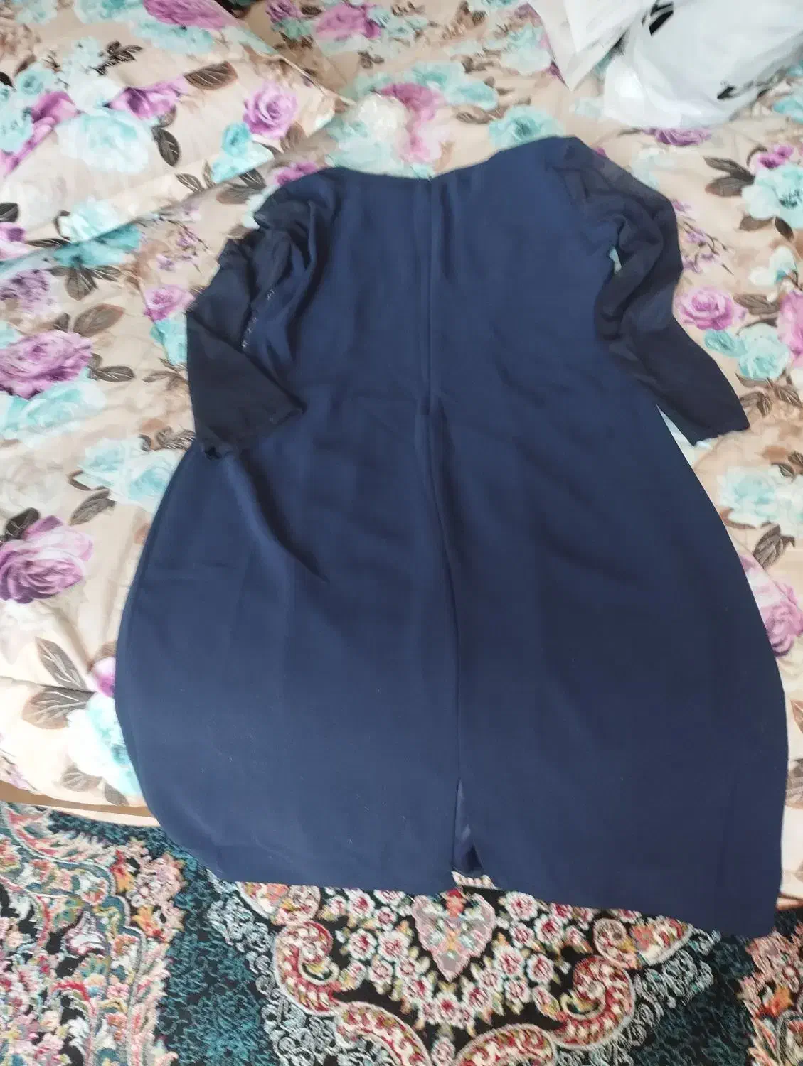 مجلسی زنانه|لباس|اهر, |دیوار