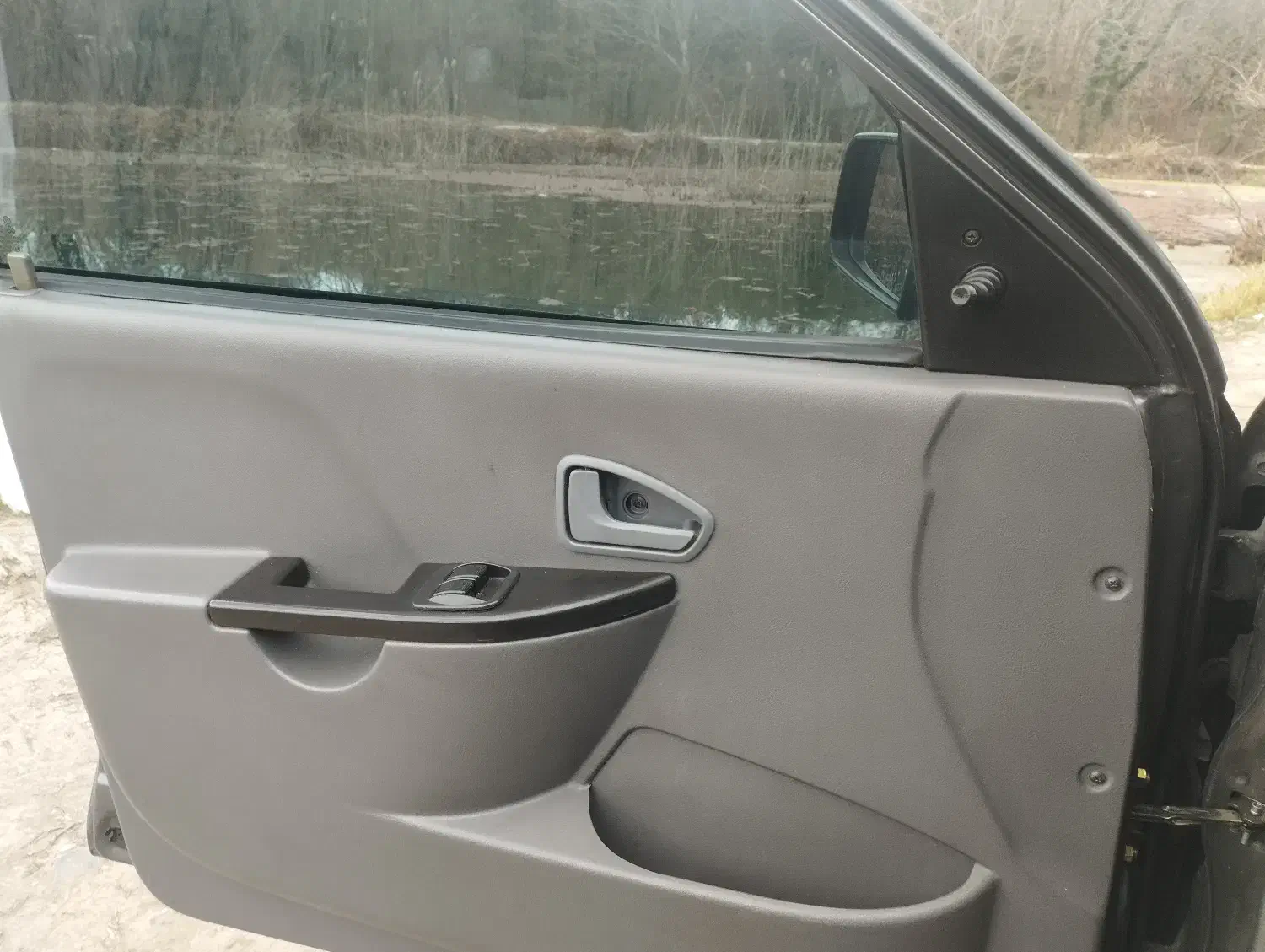 ۱۳۲ مدل ۹۰  هیدرولیک|خودرو سواری و وانت|لاهیجان, خمیر کلایه|دیوار