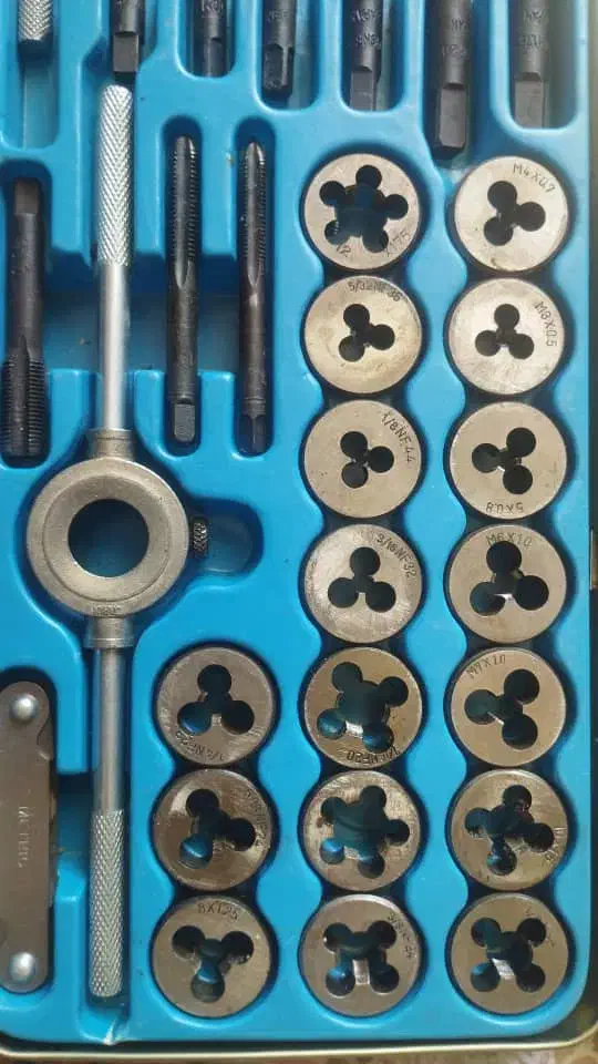 حدیده و قلاویز ژاپنی اصل40 تکه|ماشینآلات صنعتی|اصفهان, مارچین|دیوار