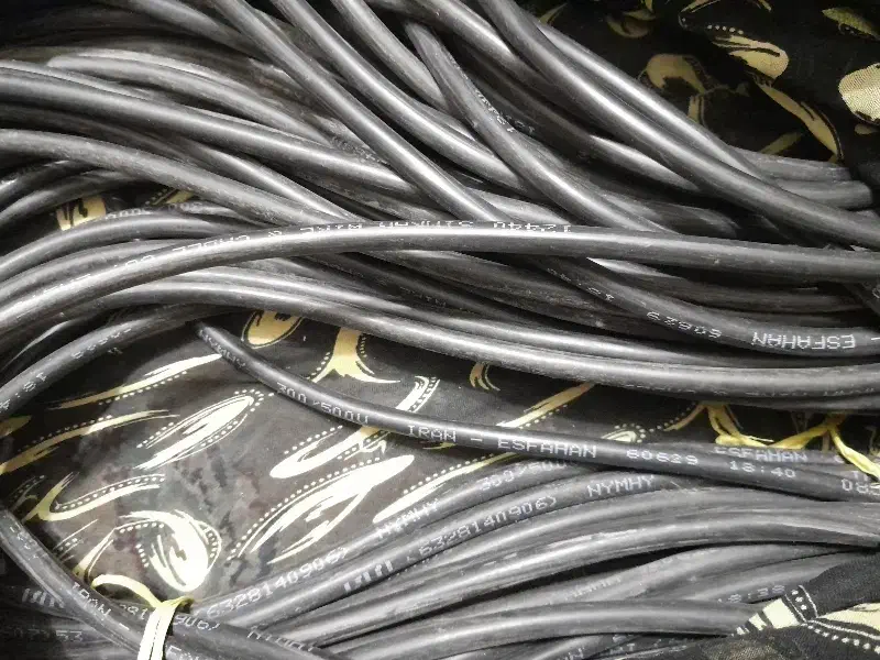 فروش۱۳۰مترکابل دوهنیم|مصالح و تجهیزات ساختمان|اصفهان, نصرآباد|دیوار