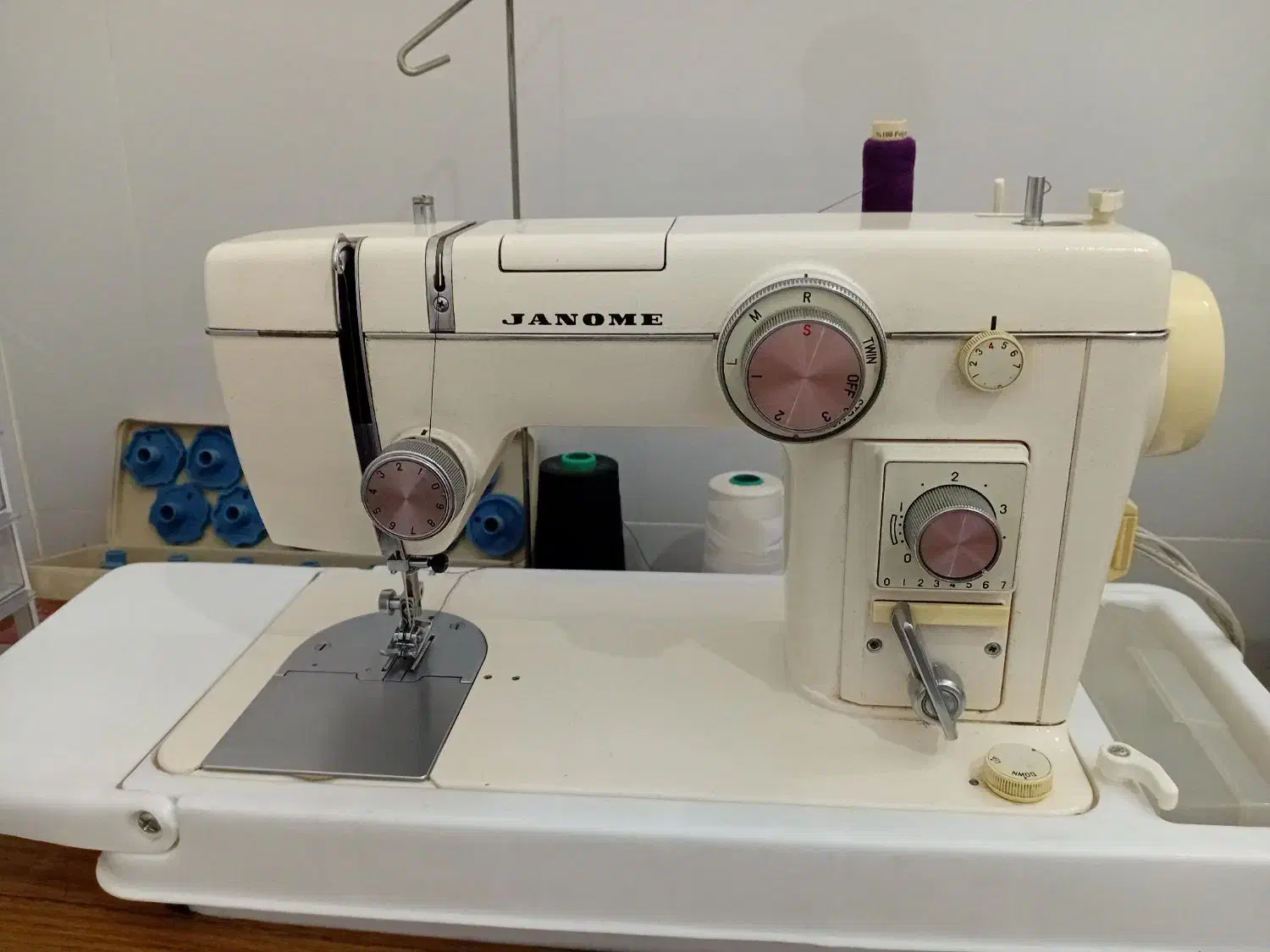 چرخ خیاطی ژانومه ۸۰۲|چرخ خیاطی و ریسندگی|مشهد, شهرک بهارستان|دیوار