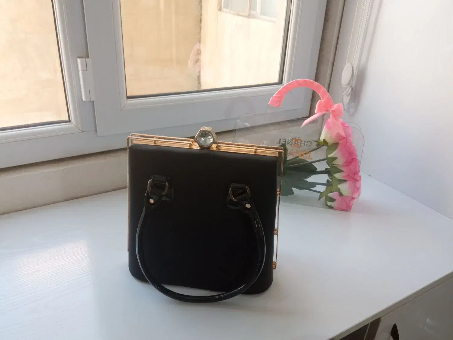 کیف مجلسی|کیف، کفش، کمربند|نختالو, |دیوار