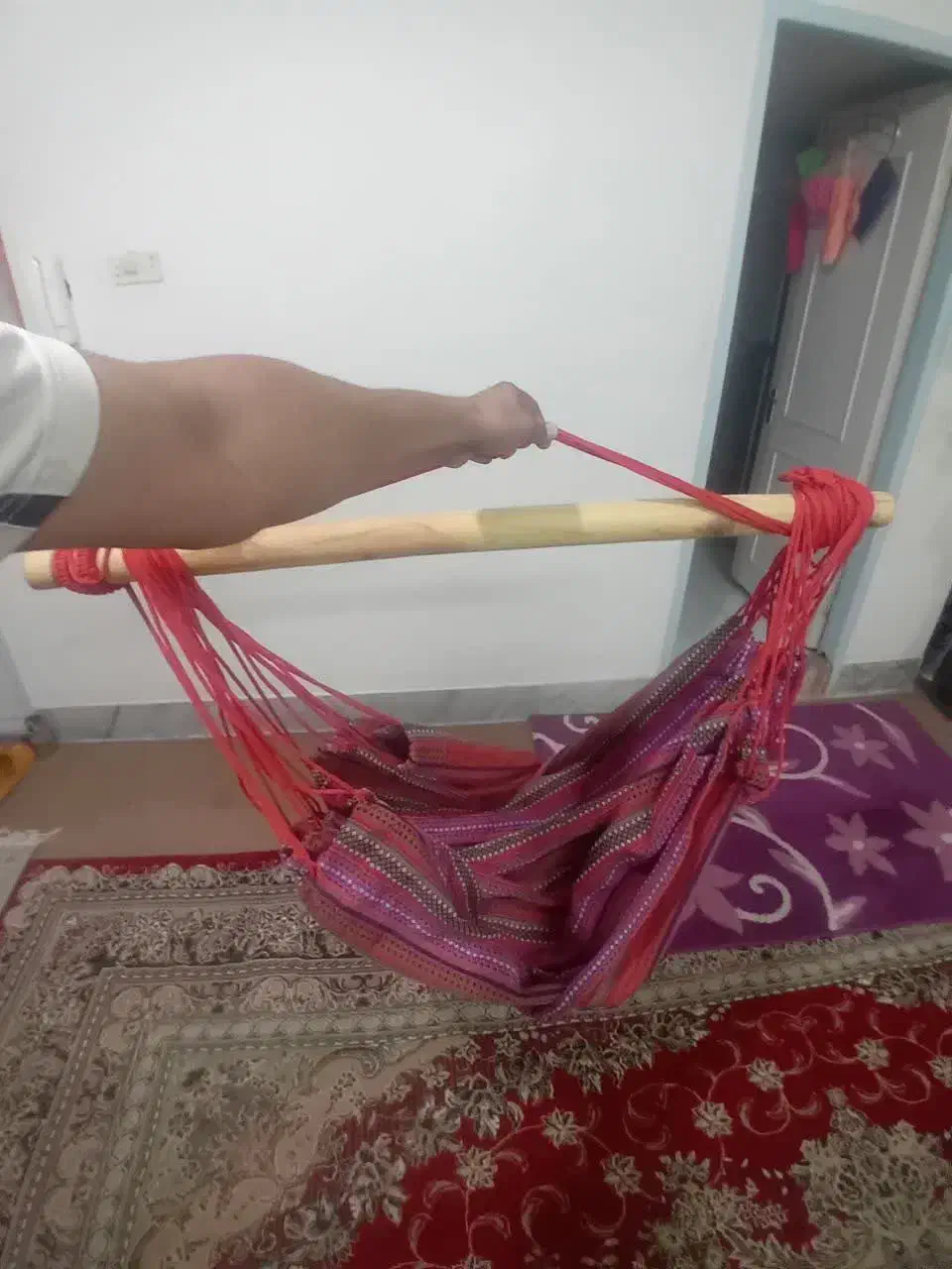 گهواره ننو سنتی(نعنی) نو نو سالم چوبی|اسباب و اثاث بچه|اصفهان, بوستان ناژوان|دیوار