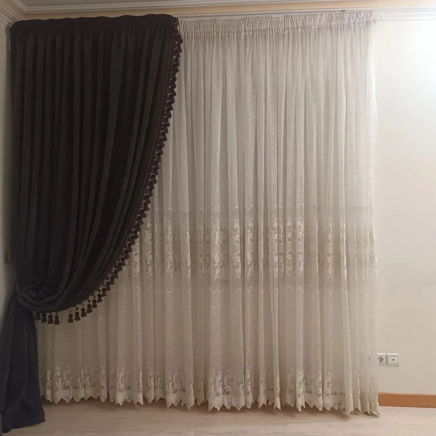 پرده|پرده، رانر، رومیزی|نیشابور, گمنام غربی|دیوار