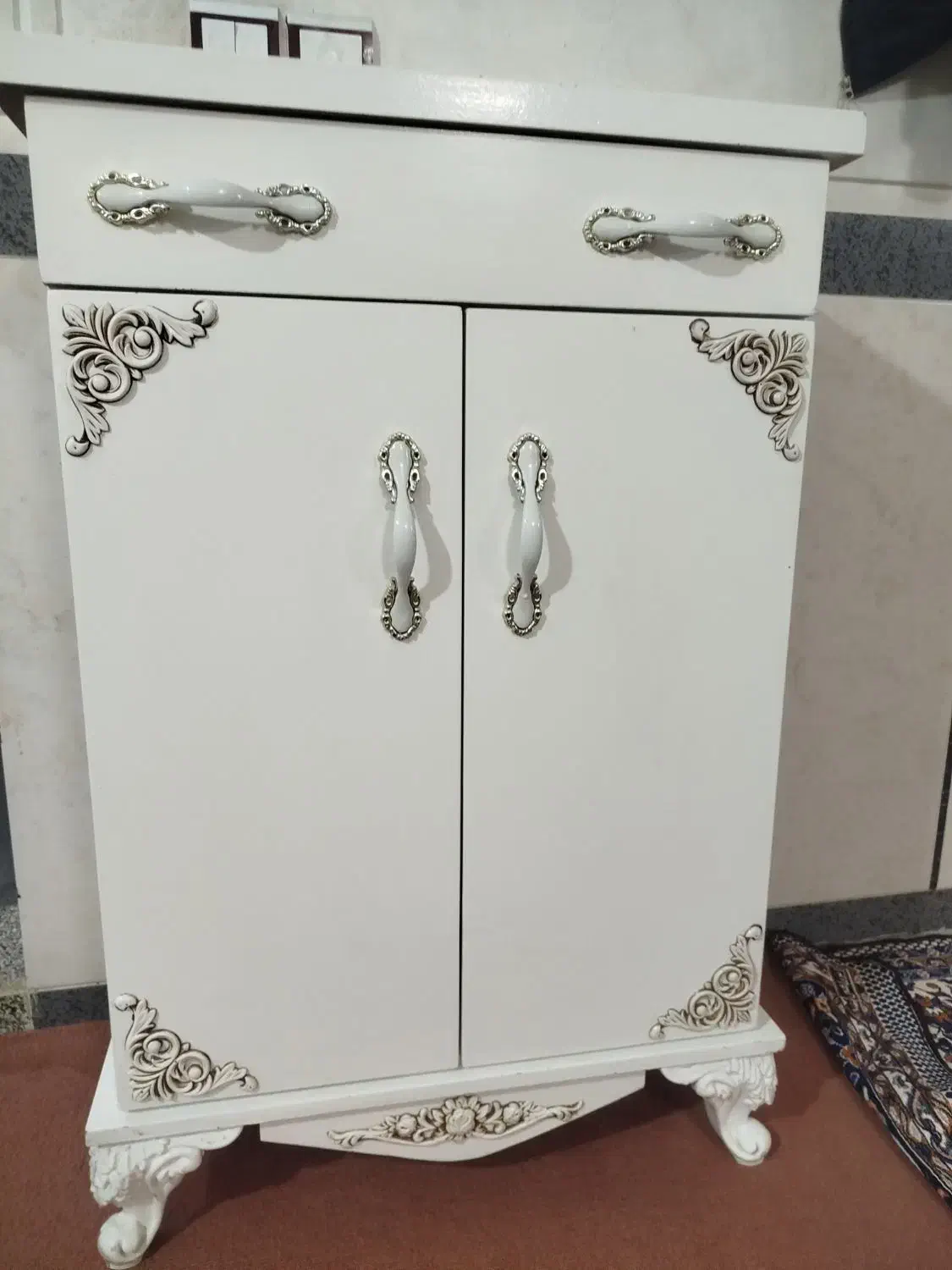 جاکفشی|جاکفشی، کمد، دراور|همدان, |دیوار